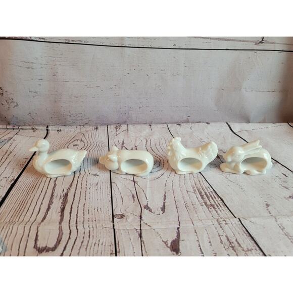 White Ceramic Napkin Rings 4 Animals Farm Chicken Pig Duck Rabbit Japan - Picture 9 of 12